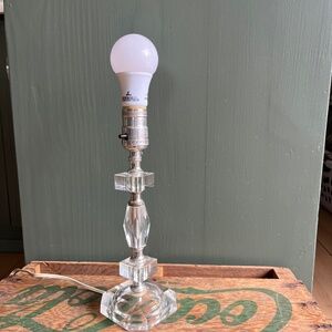 Vintage 50s Clear Crystal Glass and Lucite Leviton Lamp